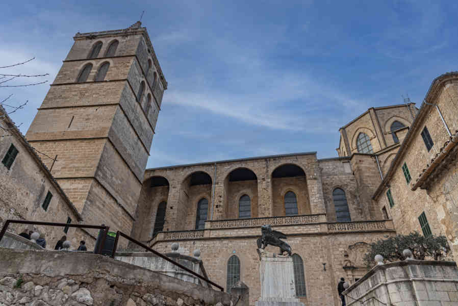 Mallorca - Sineu 03 - iglesia de Santa Maria de Sineu.jpg